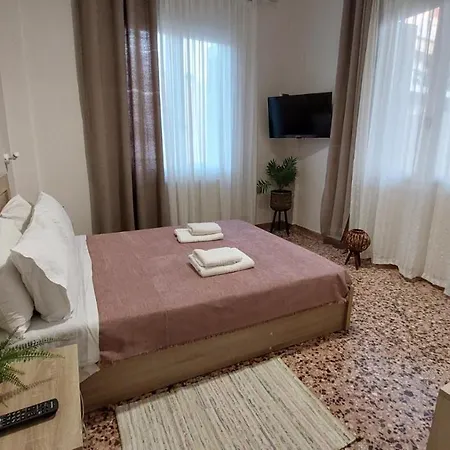 Apartment Ellis With Private Entrance And Veranda
