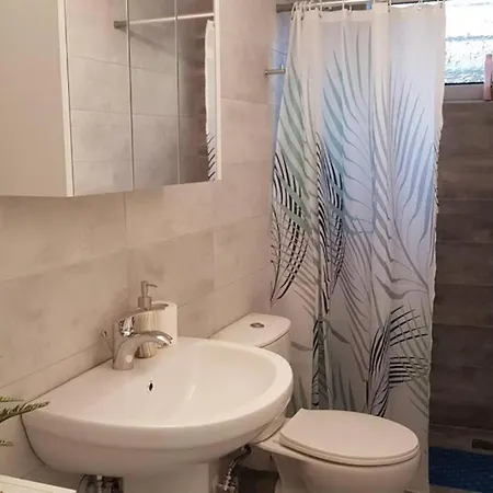 Apartment Ellis With Private Entrance And Veranda Chania (Crete)
